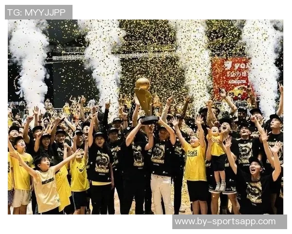 新北国王队正式宣布退役林书豪7号球衣致敬传奇生涯