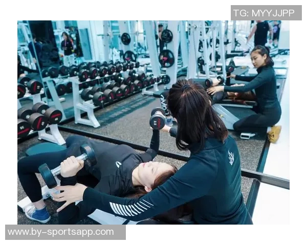 恩德里克健身后满头大汗分享视频坚定信念继续前行永不止步