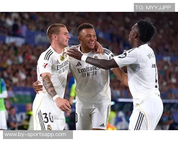 拉莫斯祝贺姆巴佩称其为第一兄弟展现深厚情谊