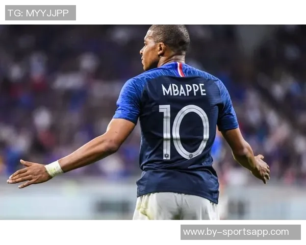 亚马尔与姆巴佩即将对决上赛季前者表现更胜一筹