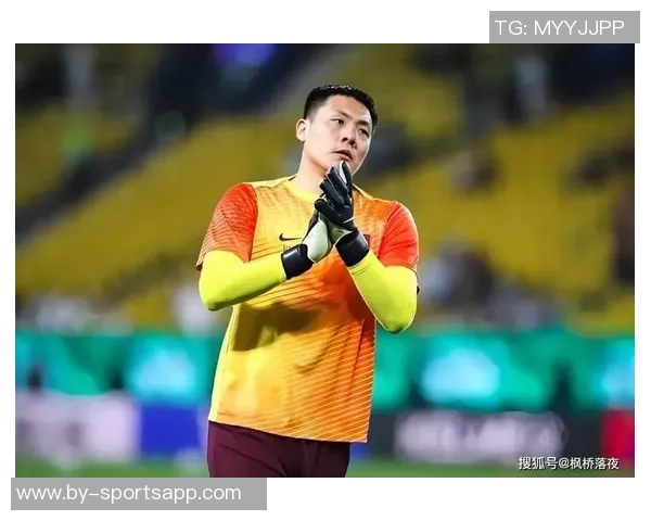 王大雷从杭州中超赛场直奔宁波现场观战WTA单打决赛精彩瞬间不容错过 王大雷从杭州中超赛场直奔宁波现场观战WTA单打决赛精彩瞬间不容错过